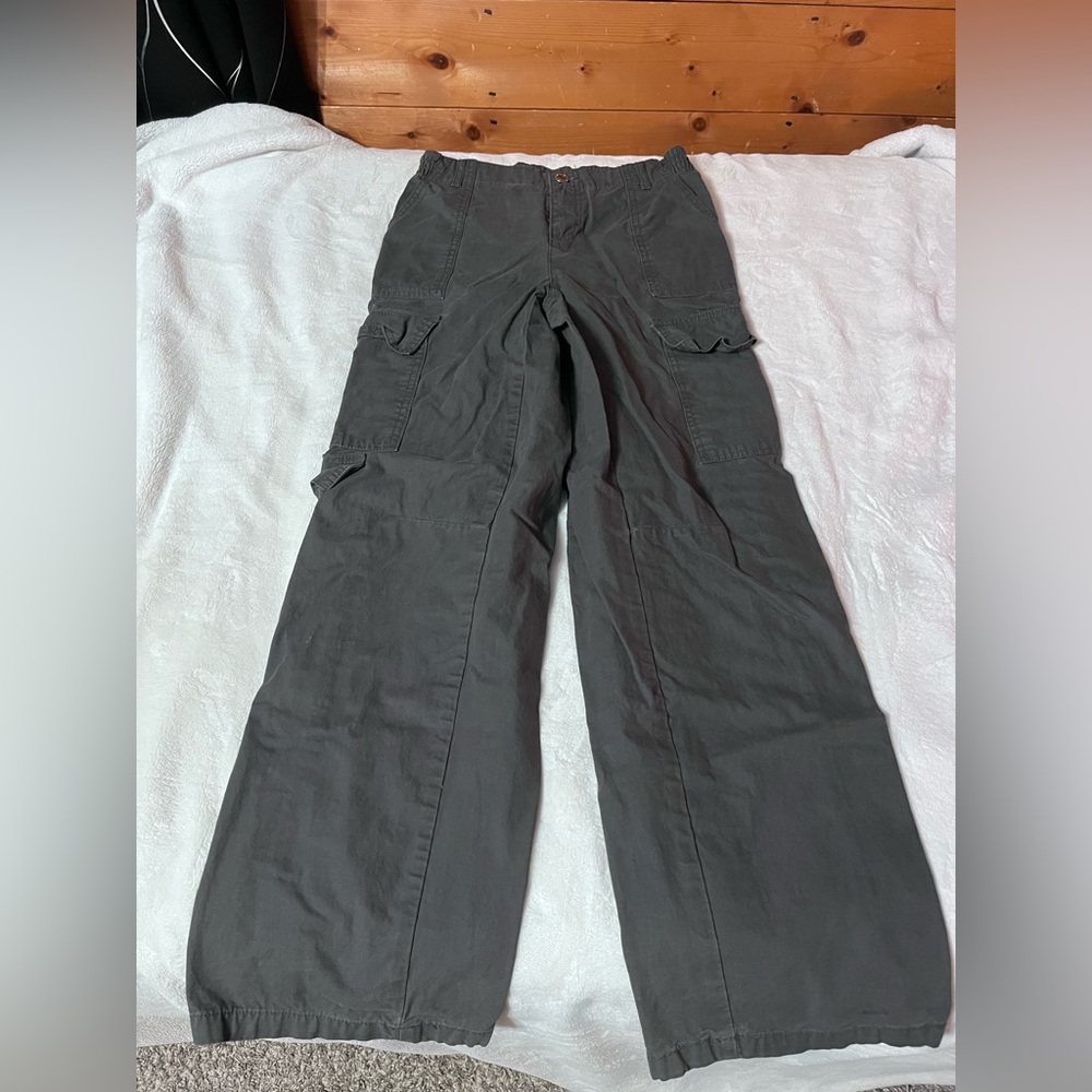 No Boundaries Women's Dark Gray Cargo Pants